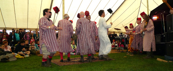 The wonderful Fezheads - Guilfest 2012